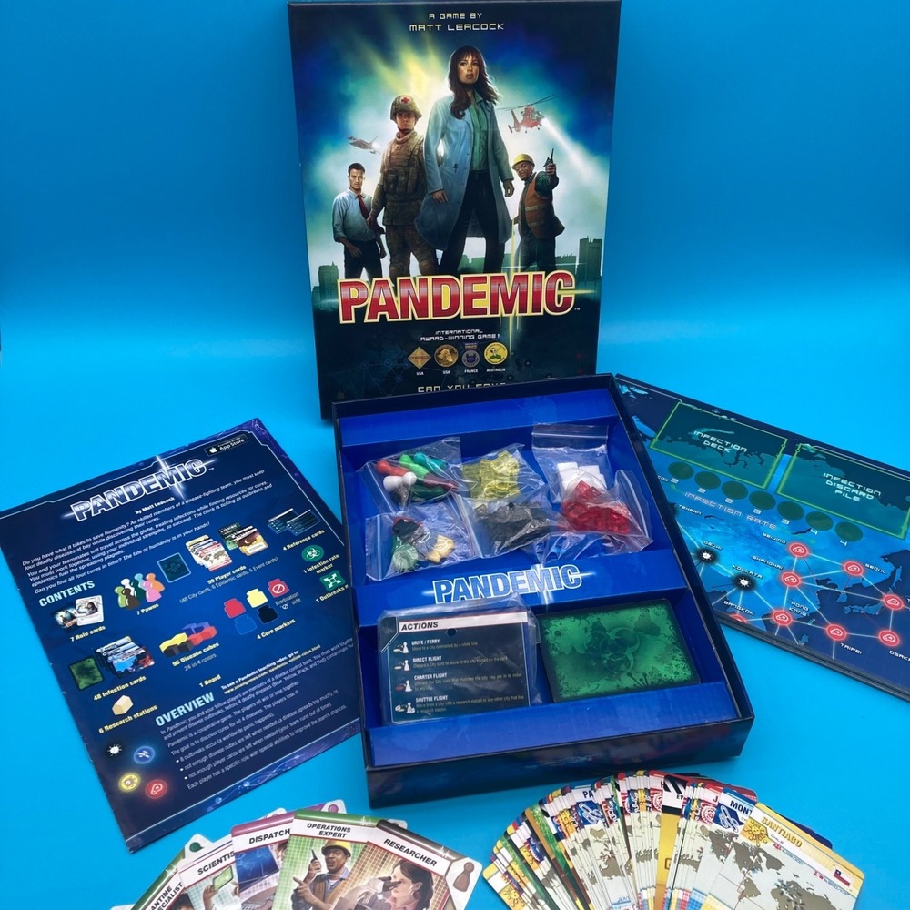Pandemic Cooperative Board Game Z-Man Games Complete EUC